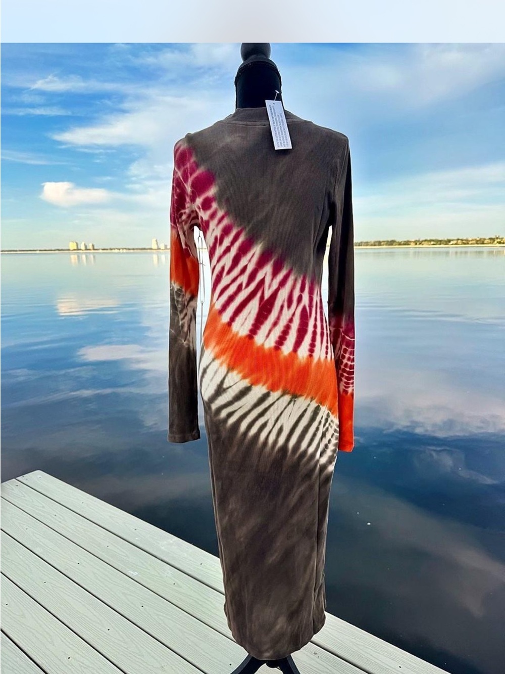 NWT, YFB, Small, Dax, midi Solar Flare Wash. Current Season. MSRP $158.00 - Picture 2 of 9